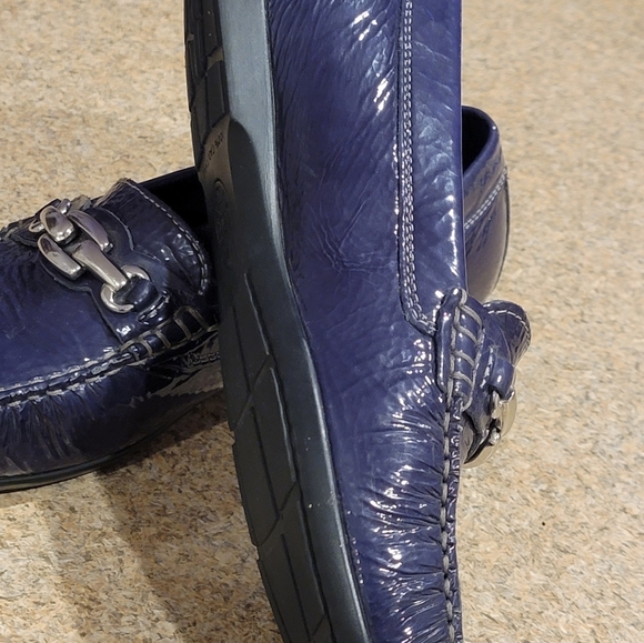 MEPHISTO NAVY BLUE PATENT LEATHER SLIP ON LOAFERS SZ 6.5 NICE - Picture 5 of 8